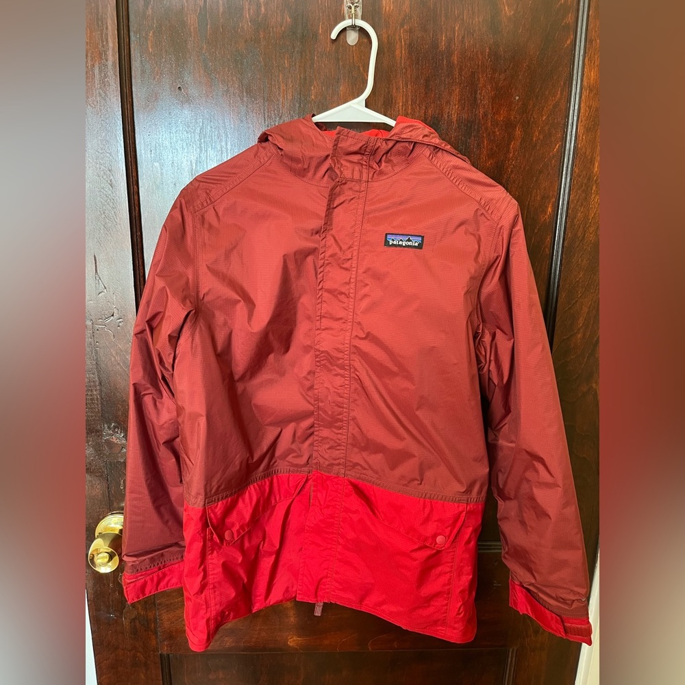 Patagonia boys rain jacket xxl